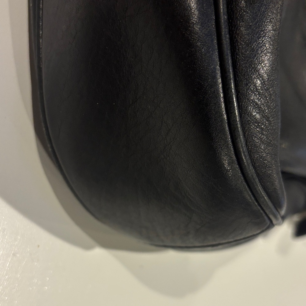 Vintage Coach East West Black Leather Hobo Bag 9342 - Picture 3 of 7